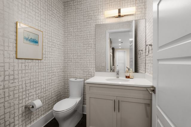 20 Rutledge St Apt 303, Nashville, TN 37210