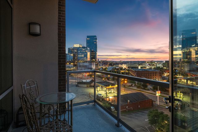 20 Rutledge St Apt 303, Nashville, TN 37210