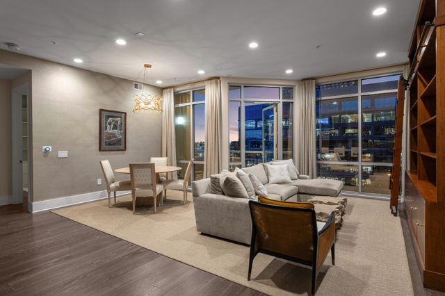 20 Rutledge St Apt 303, Nashville, TN 37210