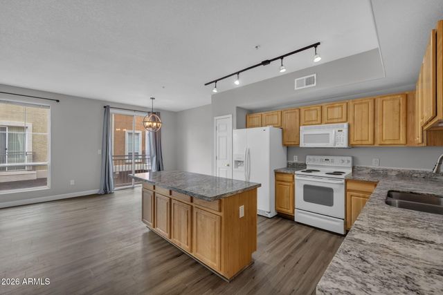 18250 N Cave Creek Road 108, Phoenix, AZ 85032