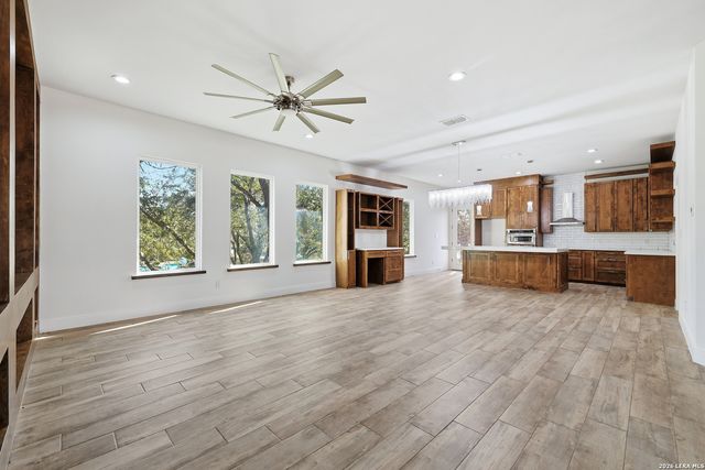 19402 Easy Oak, San Antonio, TX 78258