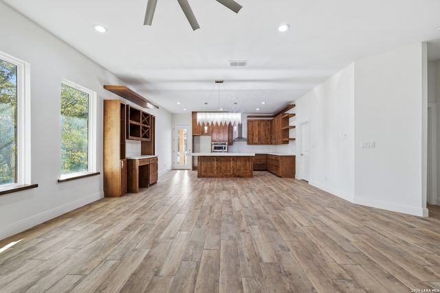 19402 Easy Oak, San Antonio, TX 78258