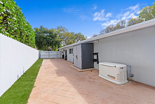 747 Avon Road, West Palm Beach, FL 33401