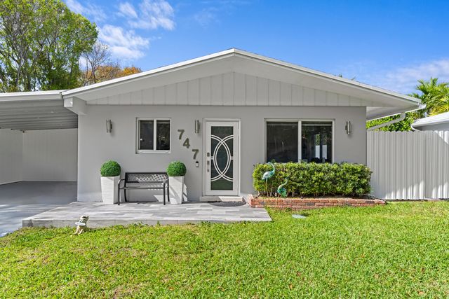 747 Avon Road, West Palm Beach, FL 33401