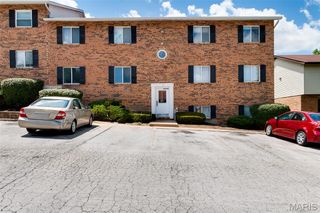 7 Village West Court 201, Washington, MO 63090