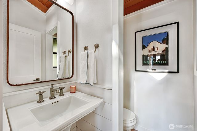 8026 46th Avenue SW, Seattle, WA 98136