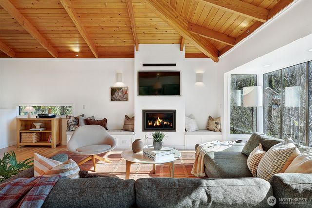 8026 46th Avenue SW, Seattle, WA 98136