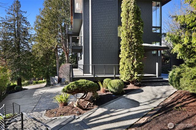 8026 46th Avenue SW, Seattle, WA 98136