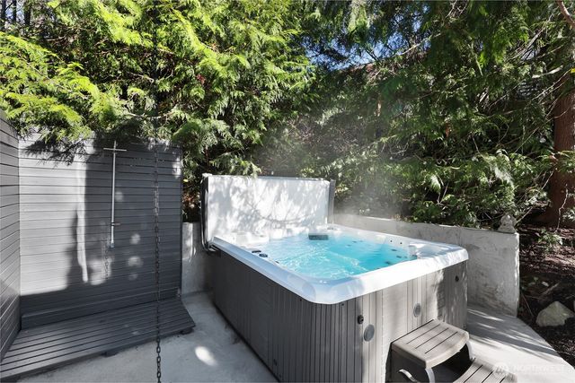 8026 46th Avenue SW, Seattle, WA 98136