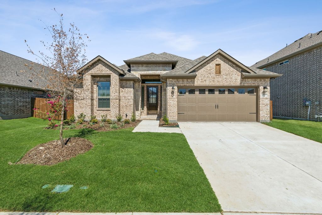 1854 Silver Birch Road, Waxahachie, TX 75165