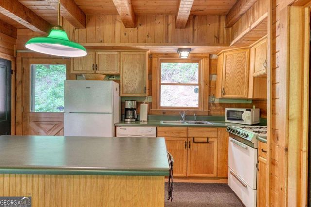 180 Dream Catcher Cove, Hayesville, NC 28904
