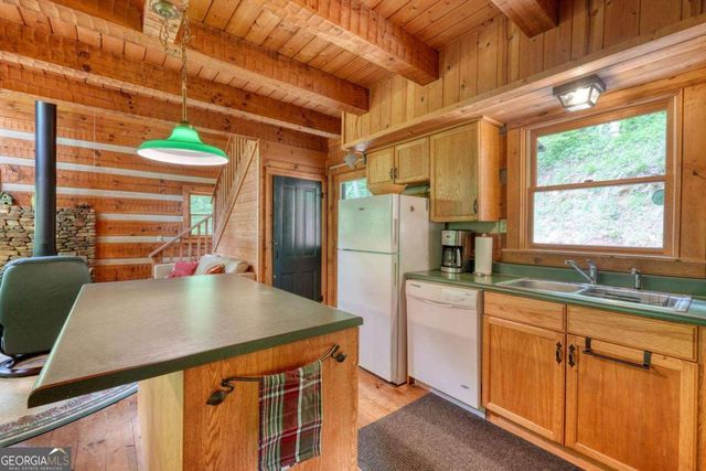 180 Dream Catcher Cove, Hayesville, NC 28904