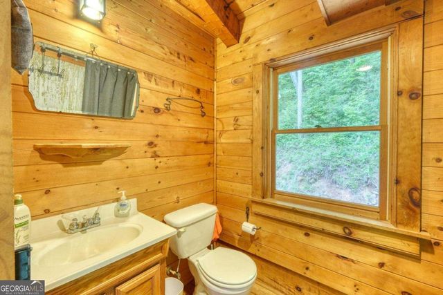 180 Dream Catcher Cove, Hayesville, NC 28904