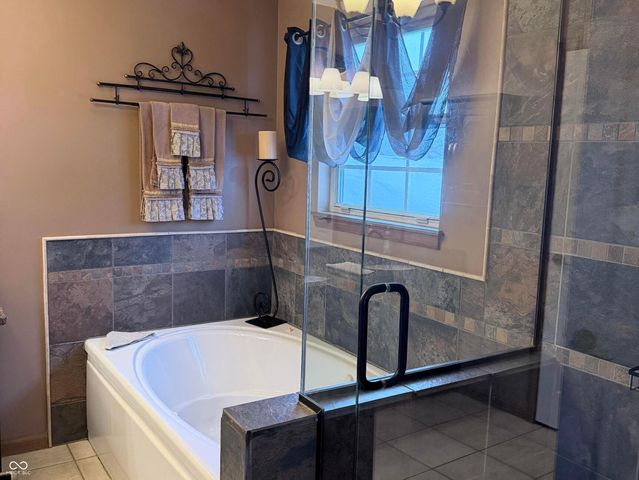 8656 Douglaston Court, Indianapolis, IN 46234