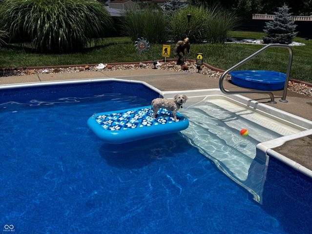 8656 Douglaston Court, Indianapolis, IN 46234