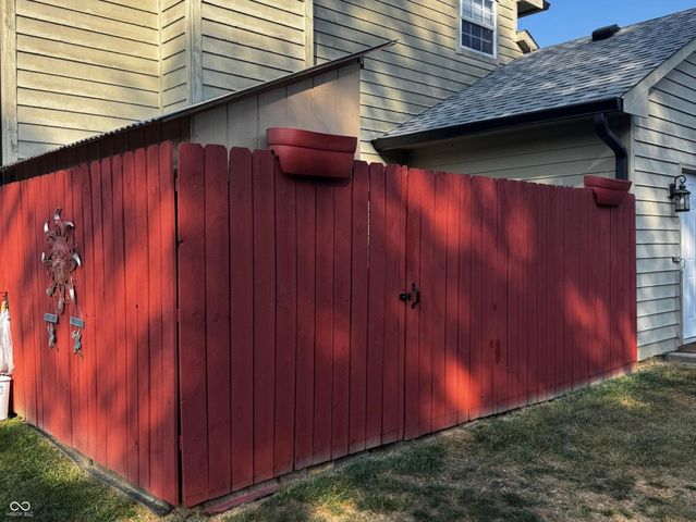 8656 Douglaston Court, Indianapolis, IN 46234