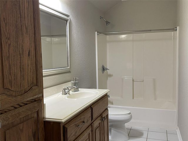 107 S Highway 14, Wortham, TX 76693