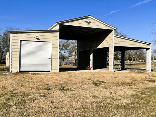 107 S Highway 14, Wortham, TX 76693