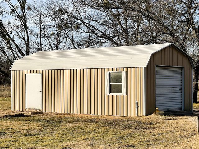 107 S Highway 14, Wortham, TX 76693