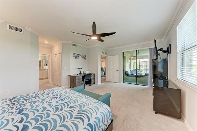 18117 GAWTHROP DRIVE 101, Bradenton, FL 34211