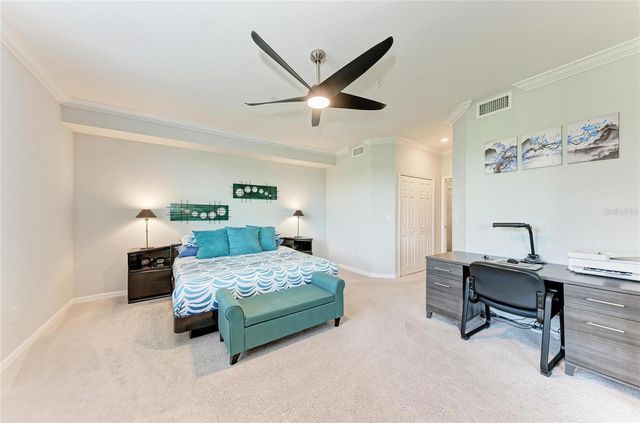 18117 GAWTHROP DRIVE 101, Bradenton, FL 34211