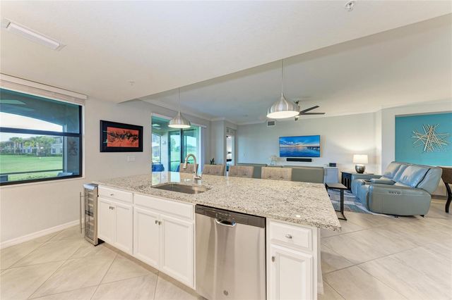 18117 GAWTHROP DRIVE 101, Bradenton, FL 34211