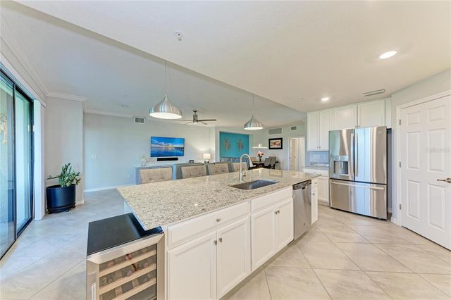 18117 GAWTHROP DRIVE 101, Bradenton, FL 34211