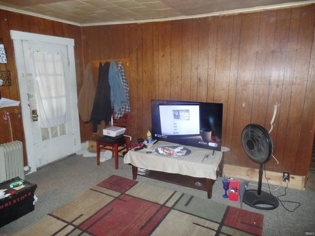 1208 S First Street, Bloomfield, IN 47424