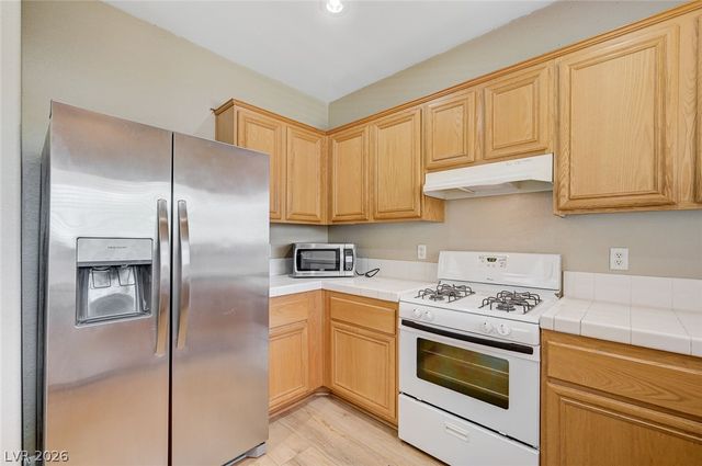 1980 TOWERING PINES Street, Las Vegas, NV 89135