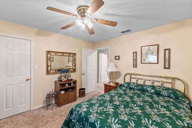 221 VZ County Road 4828, Chandler, TX 75758