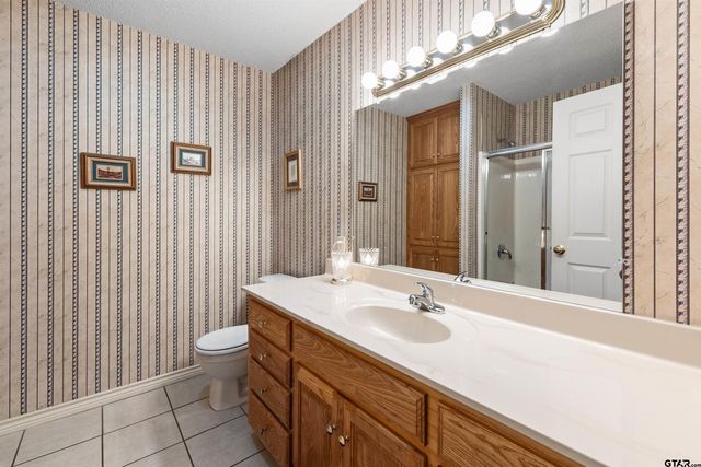 221 VZ County Road 4828, Chandler, TX 75758