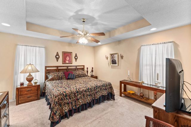 221 VZ County Road 4828, Chandler, TX 75758