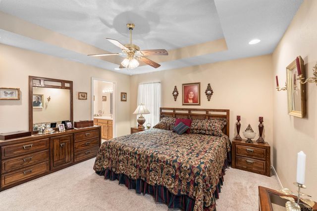 221 VZ County Road 4828, Chandler, TX 75758