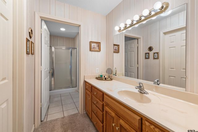 221 VZ County Road 4828, Chandler, TX 75758