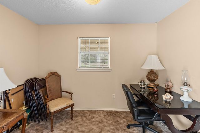 221 VZ County Road 4828, Chandler, TX 75758