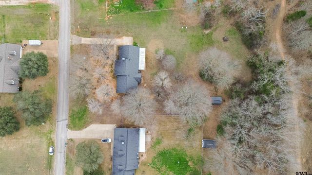 221 VZ County Road 4828, Chandler, TX 75758