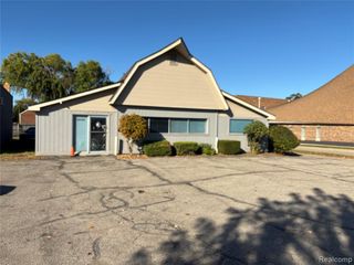 28445 Utica Road, Roseville, MI 48066