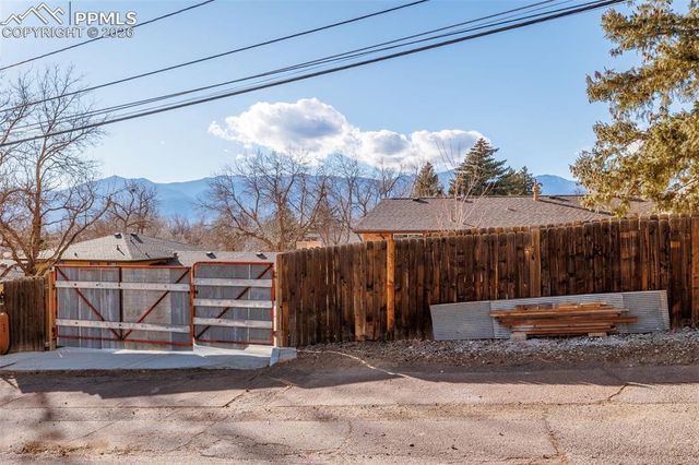 2211 Monteagle Street, Colorado Springs, CO 80909