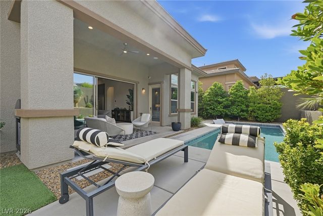 12382 Tudor Arch Drive, Las Vegas, NV 89138