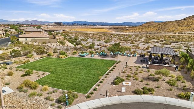 12382 Tudor Arch Drive, Las Vegas, NV 89138