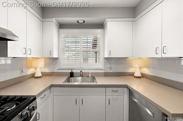 764 W Lincoln Street, Birmingham, MI 48009