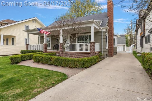 764 W Lincoln Street, Birmingham, MI 48009