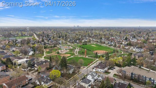 764 W Lincoln Street, Birmingham, MI 48009