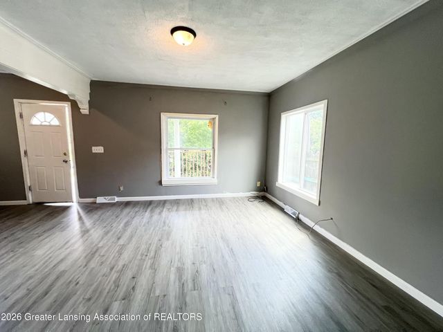 933 Porter Street, Lansing, MI 48906