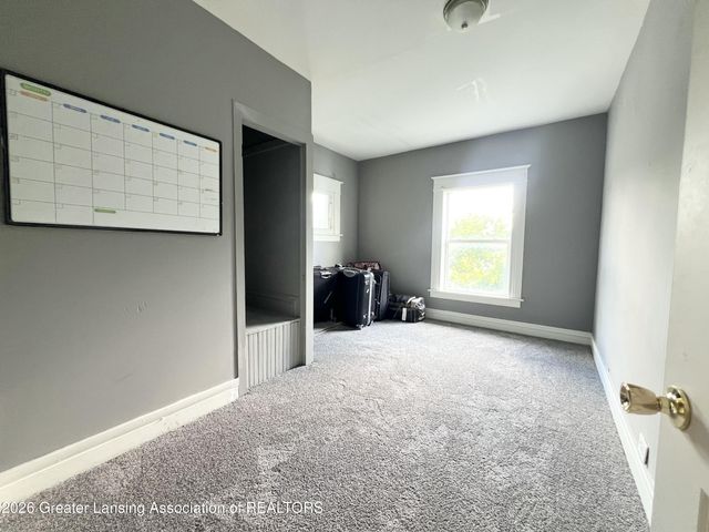 933 Porter Street, Lansing, MI 48906