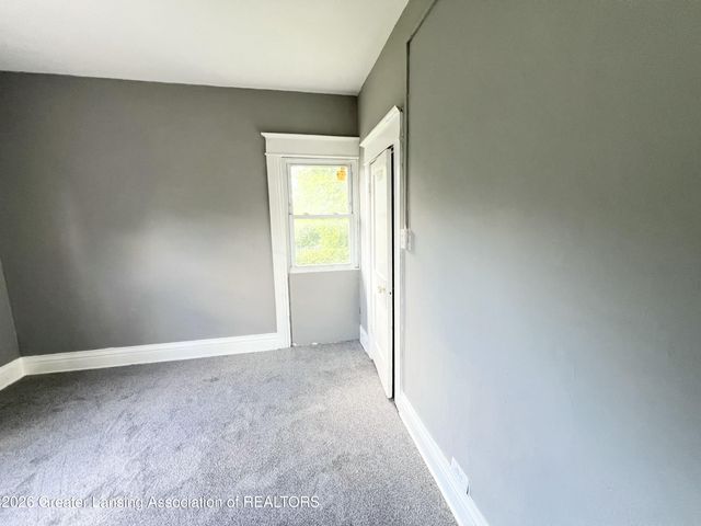 933 Porter Street, Lansing, MI 48906