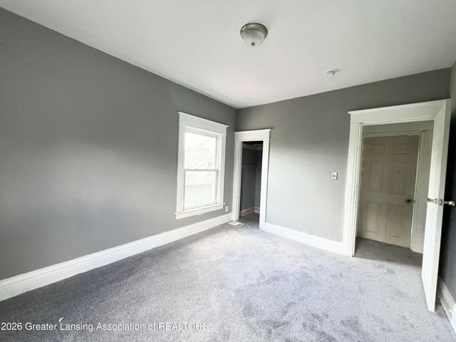 933 Porter Street, Lansing, MI 48906