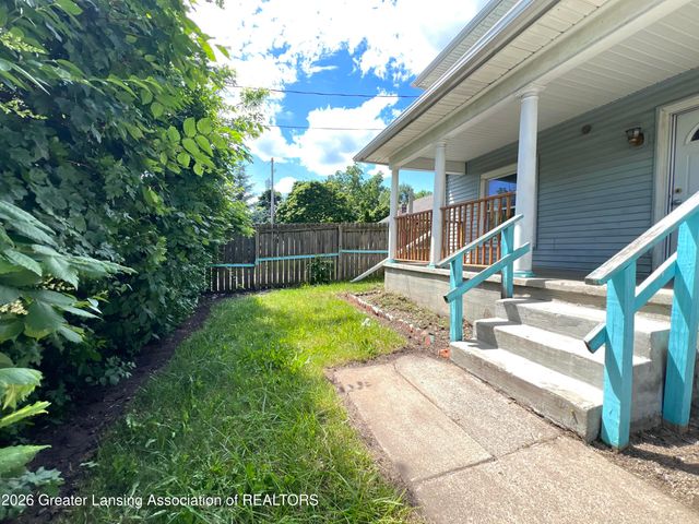 933 Porter Street, Lansing, MI 48906