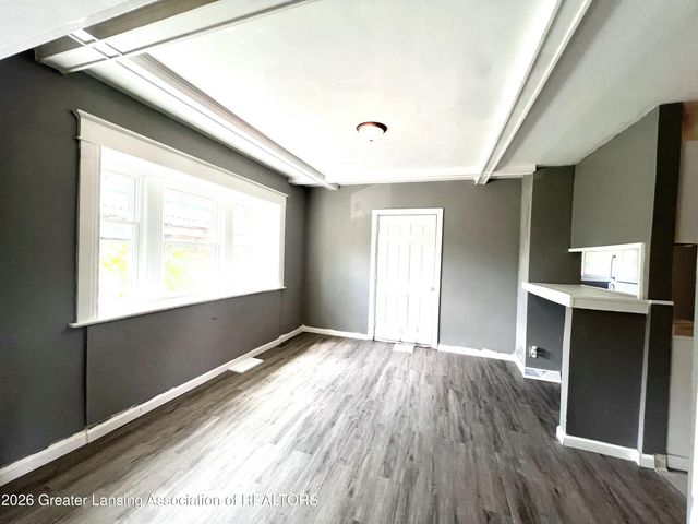 933 Porter Street, Lansing, MI 48906