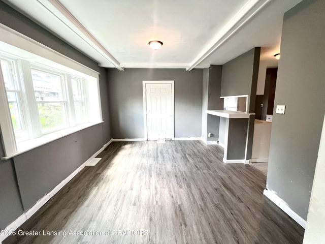 933 Porter Street, Lansing, MI 48906